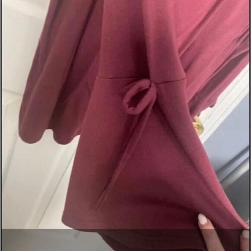 - Suzanne betro Maroon bells, sleeves, size medium, long sleeve top - Picture 2 of 2